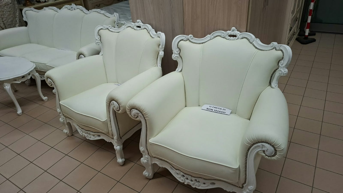 Salottino Pelle Bianco Restaurato Divani